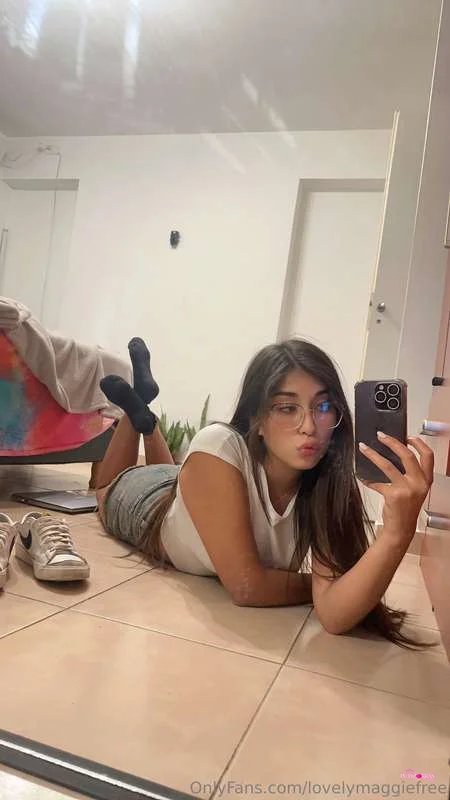 Lovelymaggiiefree_3