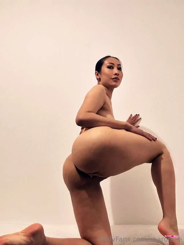 Sharonlee_30