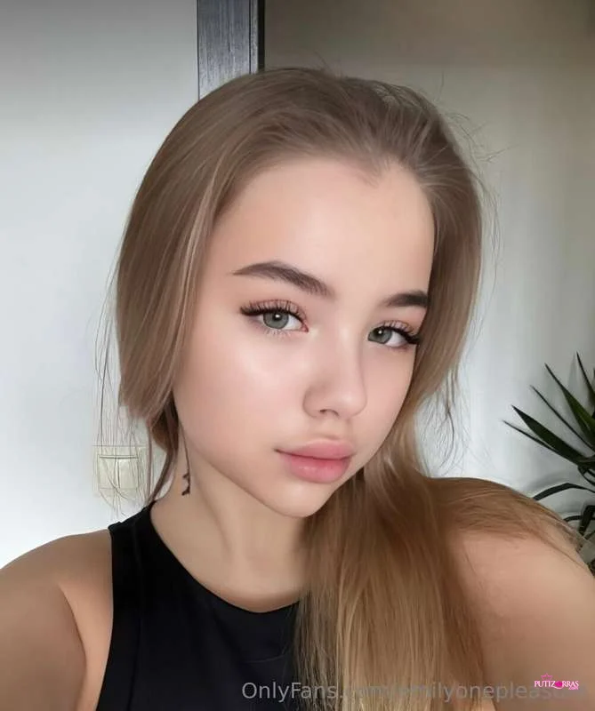 Emilyonepleasure_59
