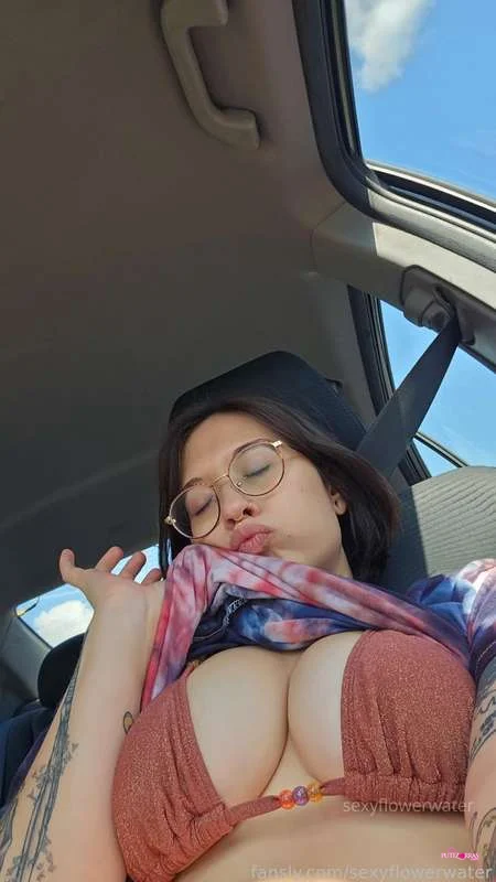 Sexyflowerwater_59